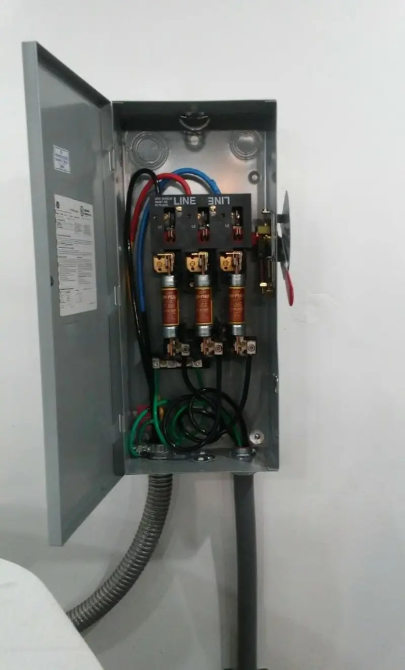 Three-phase disconnect switch installed for Smoke Detector Installation in Wentzville